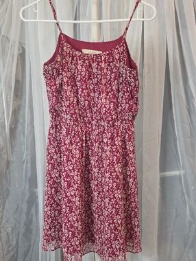 #226 Ann Taylor LOFT Floral Scoop Neck Dress - Berry Maroon with Cream Print